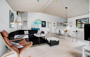Tv och eldstad