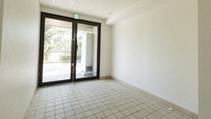 Interior entrance - Zenroku Hotel Kanazawa (Kanazawa)