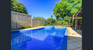 Outdoor pool - Ambrosia Holiday Home (Tanunda)