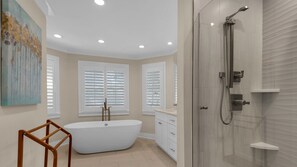 Shower, hair dryer, towels, soap - Pool, 3 Mins to the Beach, Hidden Oasis in BMB + Free Attraction Tickets! (Santa Rosa Beach)