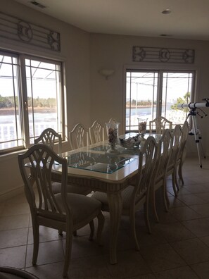 Dining - 5 Bed/ 3.5 bath home, Gated Community, Beach Access, Community Pool, and more (Bethany Beach)
