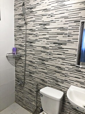 Family Room | Bathroom