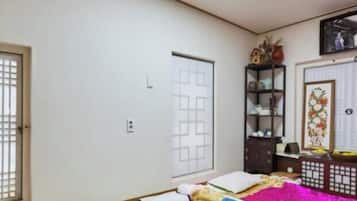 Room (Myungwollusil) | Free WiFi