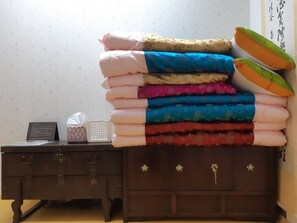 ルーム (Backhasil) | WiFi (無料)