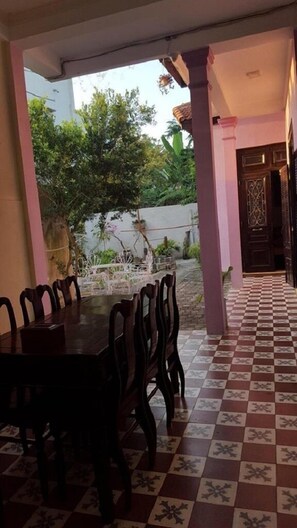 Breakfast, lunch, dinner served; local cuisine  - The Casting Homestay (Hue)