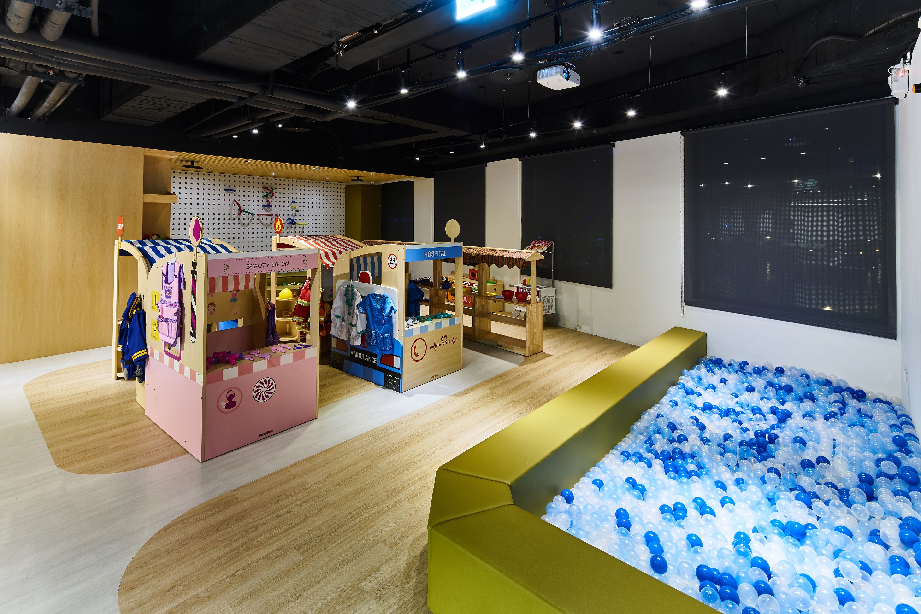 children’s play area – indoor