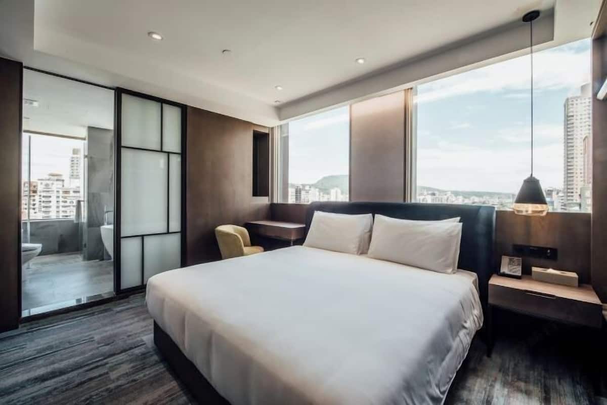 Premium bedding, in-room safe, individually furnished, blackout drapes