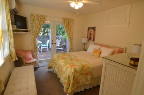 Apartment, 1 Schlafzimmer | Individuell dekoriert, individuell eingerichtet, Schreibtisch