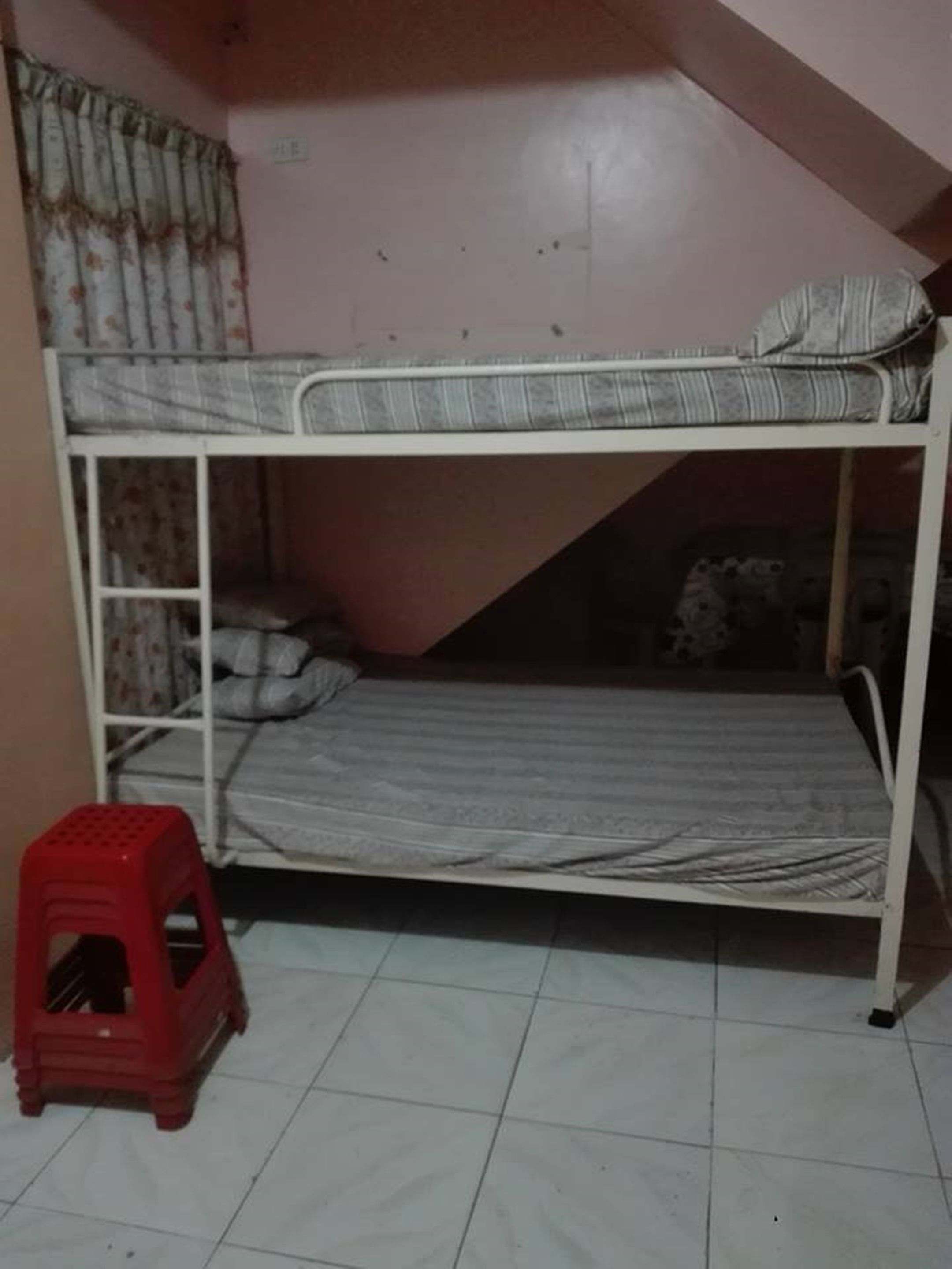 Habitación (Barkada) | Escritorio, wifi gratis y ropa de cama 