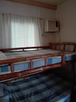 Barkada Room | Desk, free WiFi, bed sheets