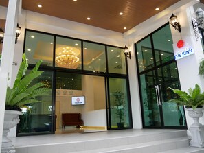 Property entrance - The Kinn (Bangkok)