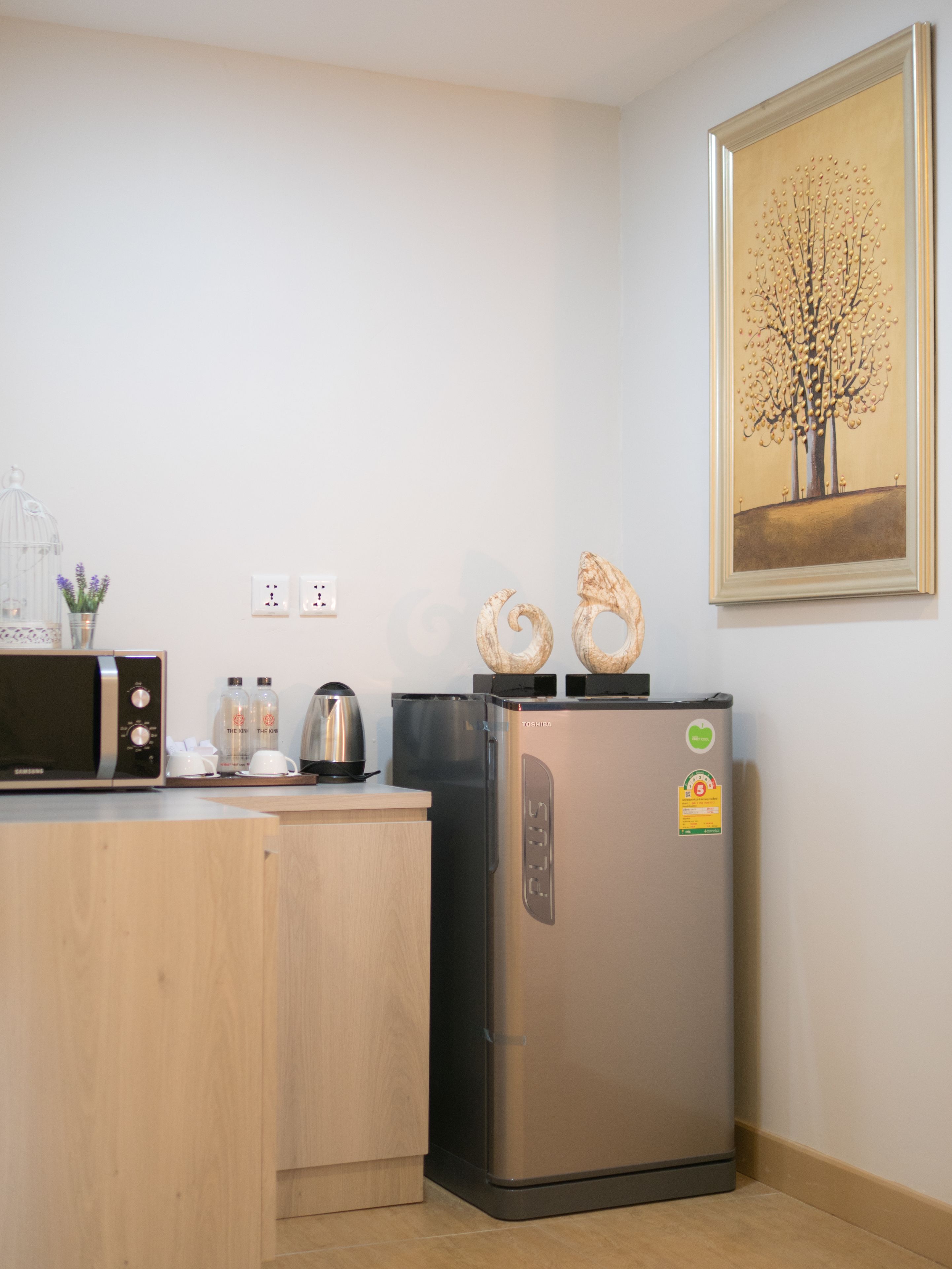 suite room | room amenity