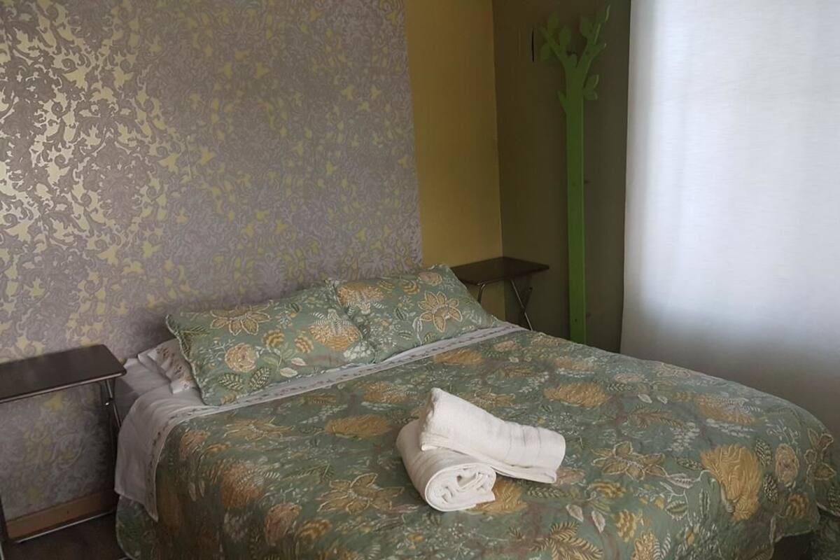 Comfort-Zimmer | Schreibtisch, kostenloses WLAN, Bettwäsche