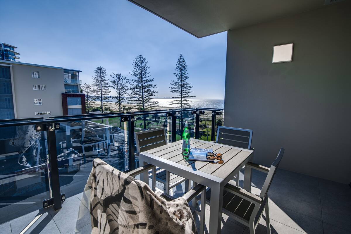 Beach/ocean view