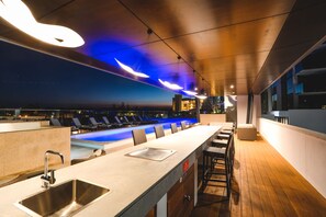 BBQ/picnic Area - Iconic Kirra Beach Resort (Coolangatta)