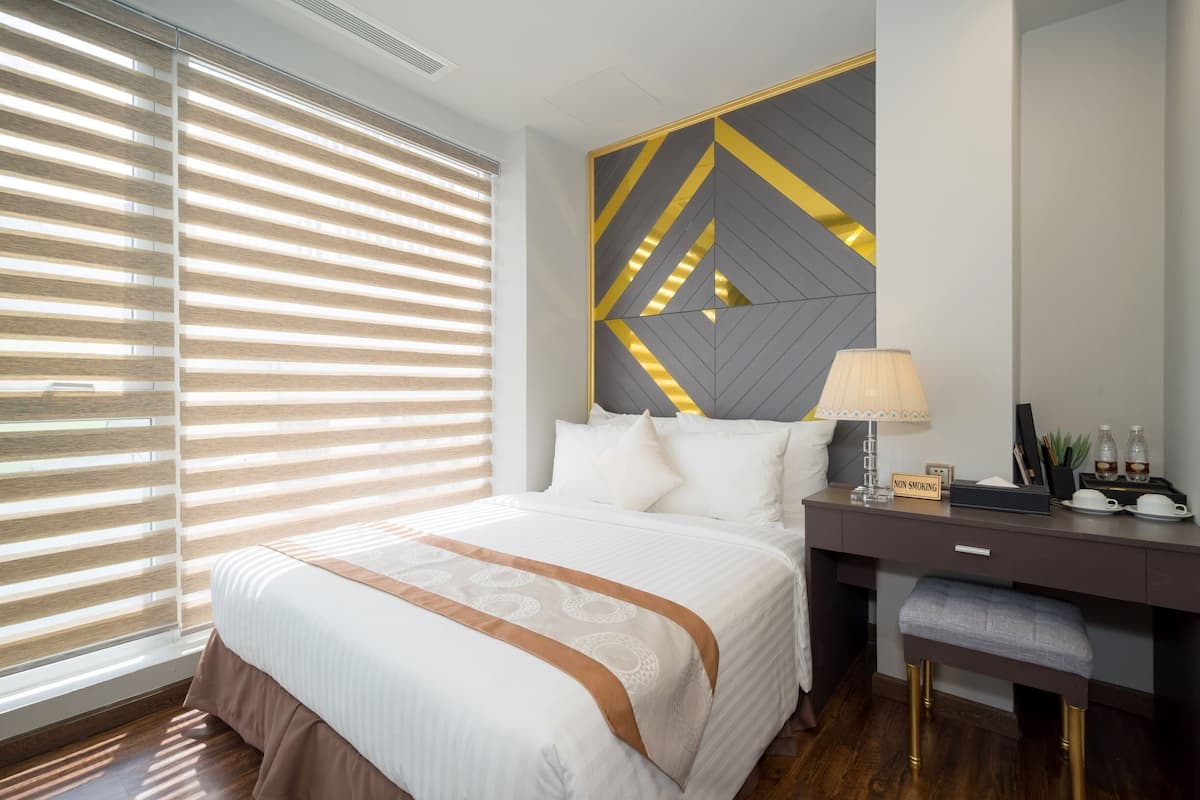 Superior Double Room City View | Minibar, in-room safe, desk, free WiFi