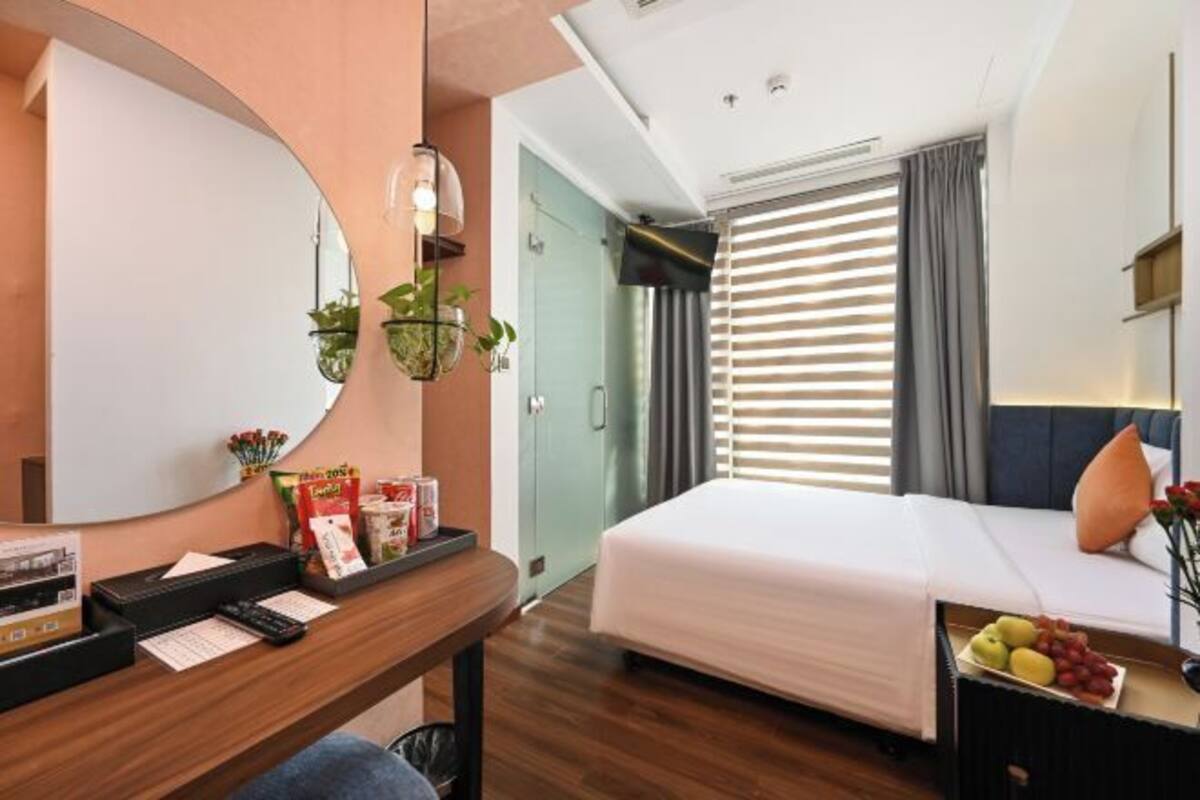 Minibar, in-room safe, desk, free WiFi