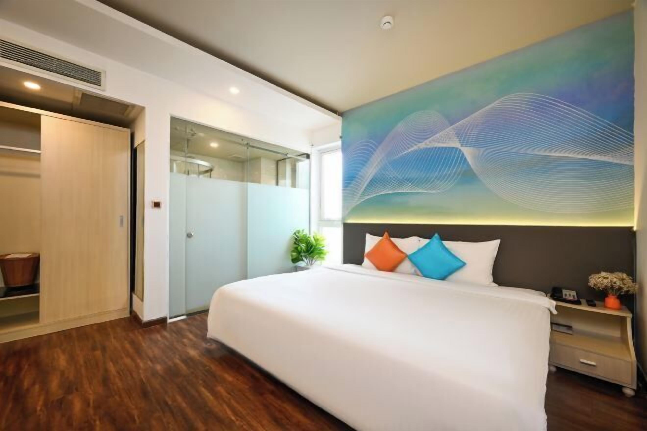 Minibar, caja de seguridad en la habitación, escritorio y wifi gratis 