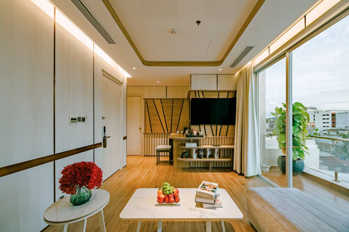 Penthouse City View Balcony  | Minibar, in-room safe, desk, free WiFi