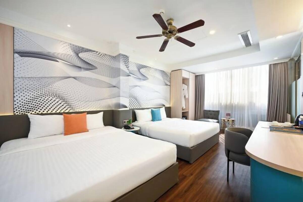 Minibar, in-room safe, desk, free WiFi