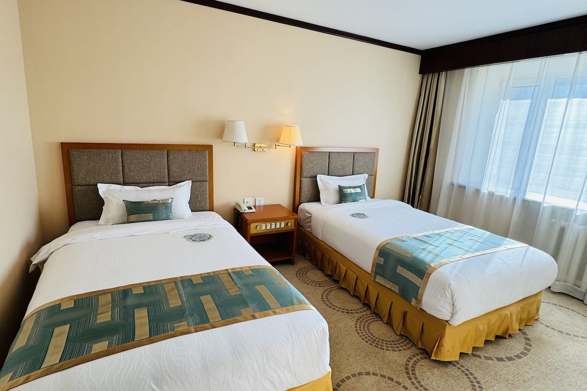 deluxe room, 1 bedroom | 1 bedroom, premium bedding, minibar, in-room safe
