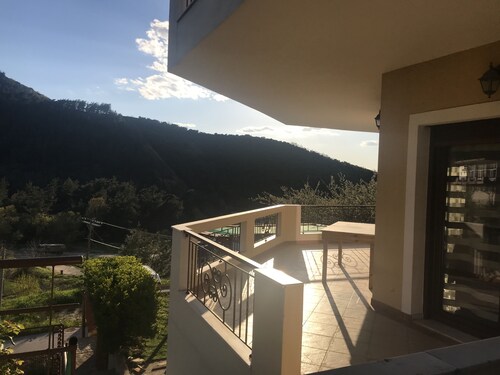 Mountain View Apartment