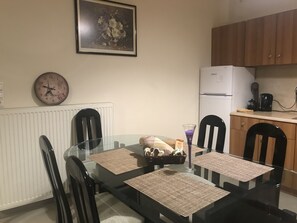 Family Apartment | Living area - Mountain View Apartment (Kavala)