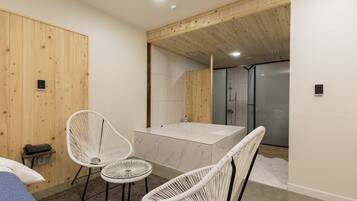 Spa Room | Free WiFi, bed sheets