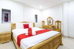 高級寢具、書桌、熨斗/熨衫板、免費 Wi-Fi