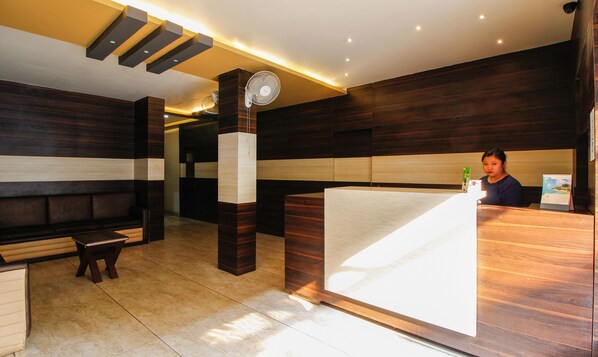 Lobby - Treebo Hotel Mount View (Siliguri)