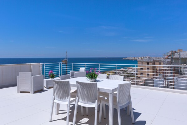 Superior Penthouse Fourth Floor | Terrace/patio