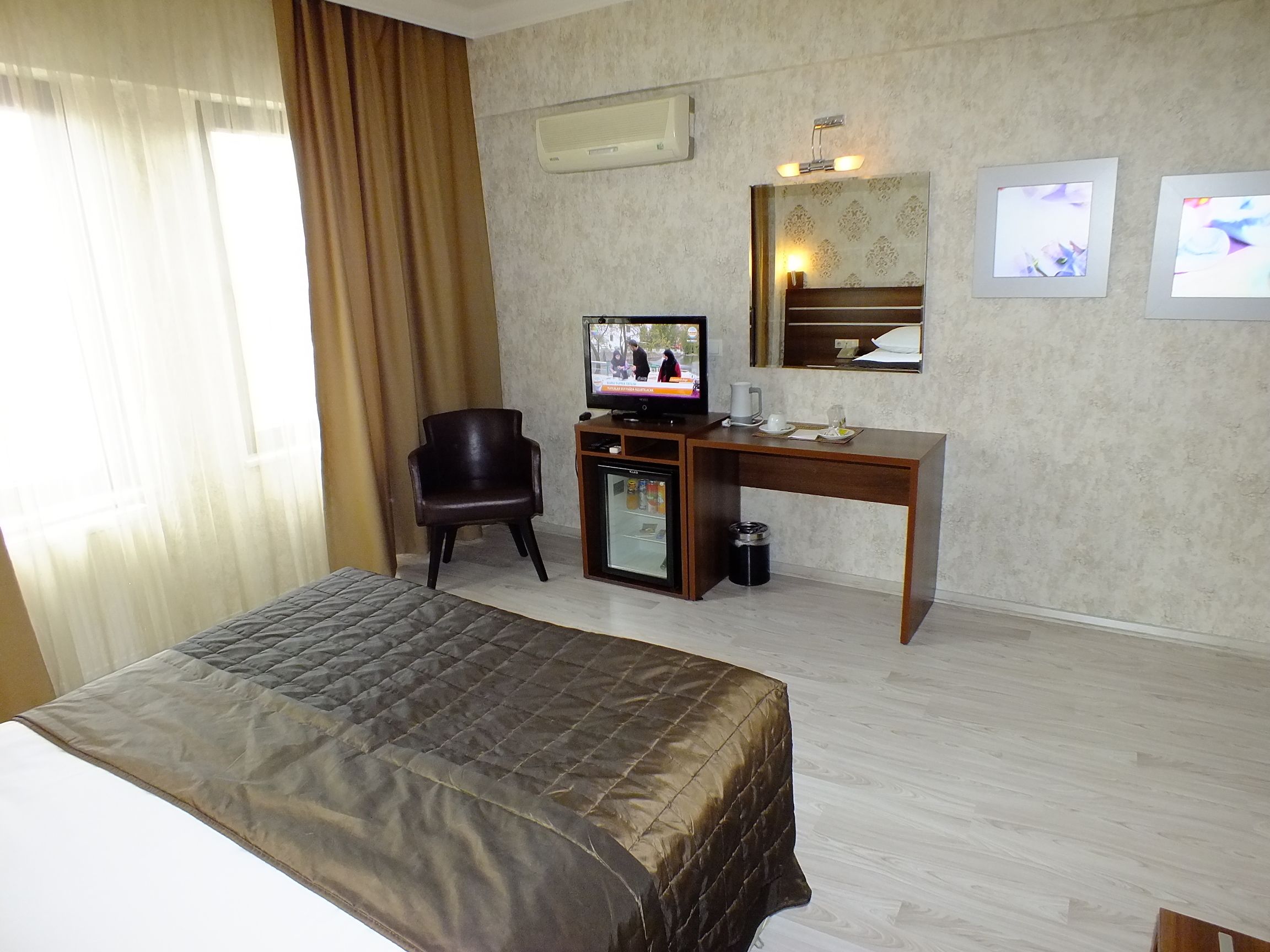 double room | egyptian cotton sheets, premium bedding, minibar, desk