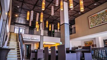 Breakfast, lunch, dinner served; local and international cuisine