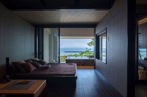 Quarto casal (W/ Private Air Hot Spring Bath) | Cofres nos quartos, Wi-Fi de cortesia, roupa de cama