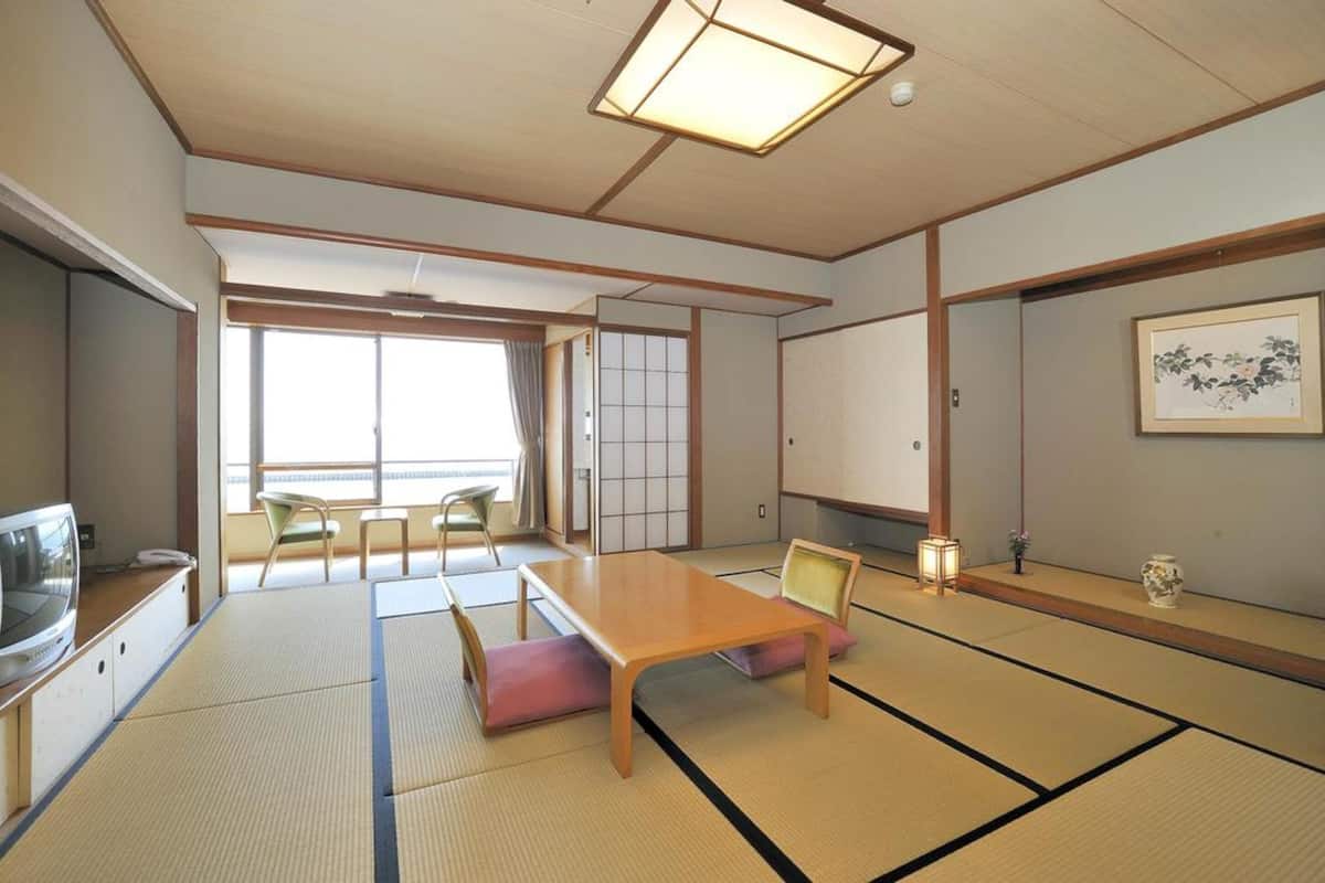 Japanese Style Room, 10 Tatami Mats, Sea Side | In-room safe, WiFi (free), bed sheets