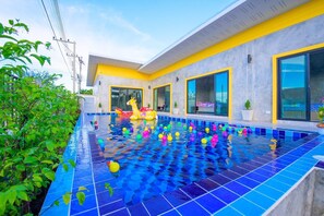 5 Bedrooms Villa | Terrasse/Patio