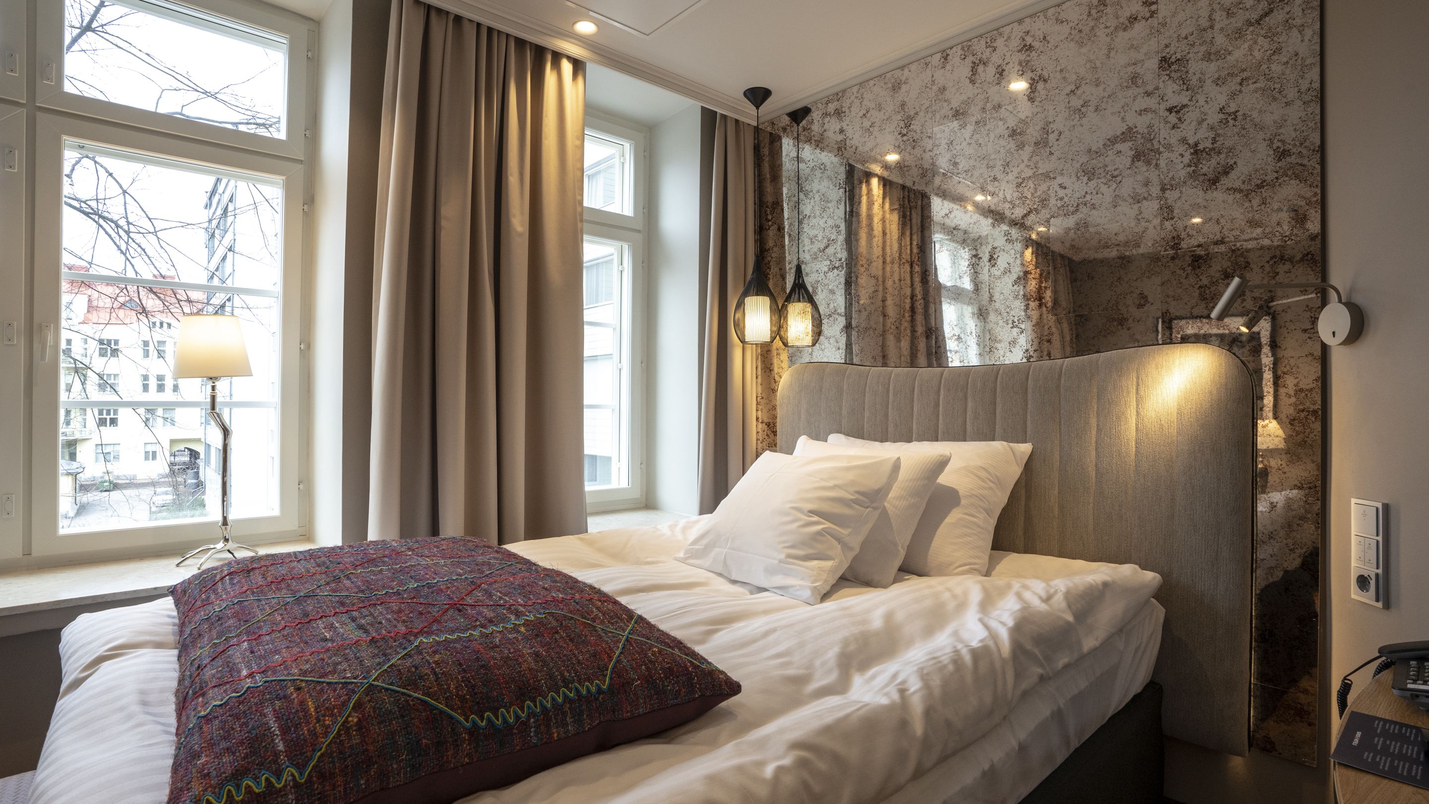 single room (solo) | premium bedding, minibar, in-room safe, blackout curtains