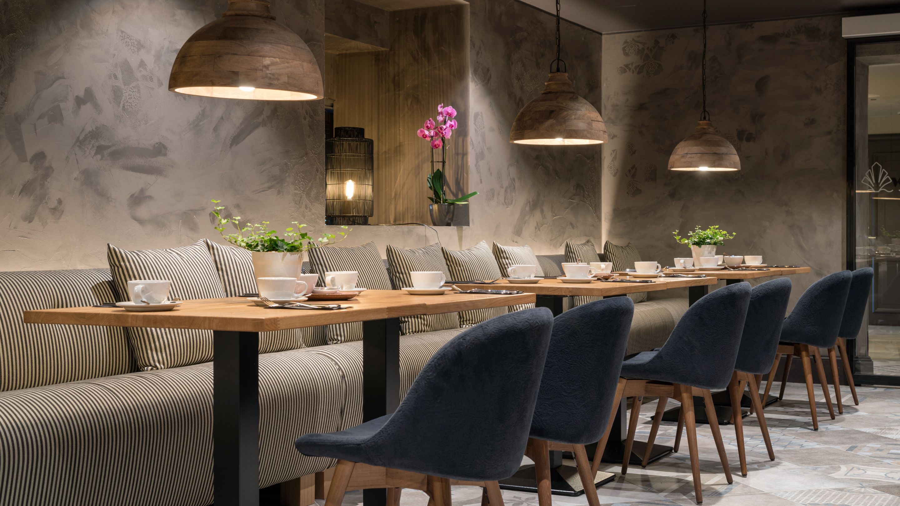 包含每日自助早餐