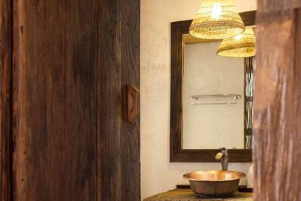 Superior Twin Room | Bathroom