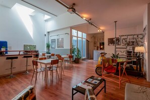 Design Apartment, 6 Bedrooms | Private kitchen
