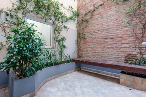 Design Apartment, 6 Bedrooms | Terrace/patio