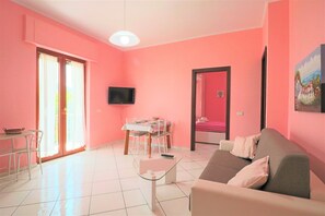 Apartment, 1 Bedroom, Balcony | Living room