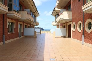 Courtyard - Apartamentos Marítimo Ris (Noja)