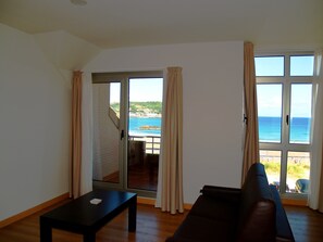 Panoramic Apartment, 2 Bedrooms, Beach View | 1 bedroom, in-room safe, desk, blackout drapes - Apartamentos Marítimo Ris (Noja)