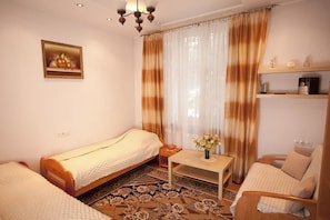 Apartment, 2 Schlafzimmer (6 people) | Bügeleisen/Bügelbrett, kostenloses WLAN, Bettwäsche