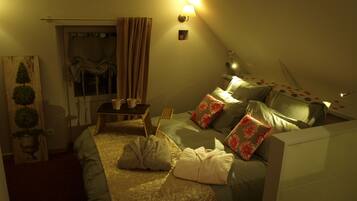 Double Room (Verger Helene) | Premium bedding, down duvets, individually decorated, desk