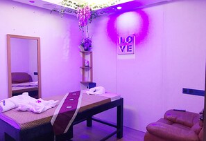 Treatment room - The Days Dhaka (Dhaka)