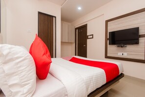 Double Room | Free WiFi, bed sheets - OYO 13511 Hotel Gems (Navi Mumbai)