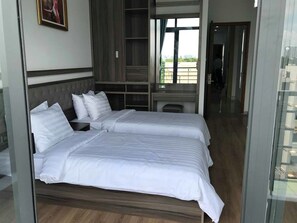 Suite Double or Twin Room, Balcony, River view