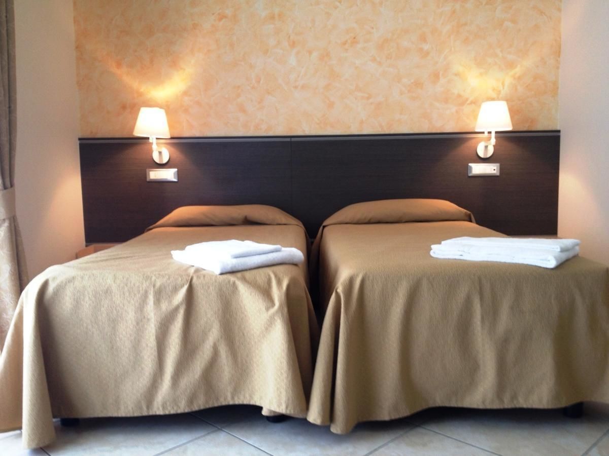 standard double room, 1 double or 2 single beds, mountain view | minibar, in-room safe, desk, soundproofing